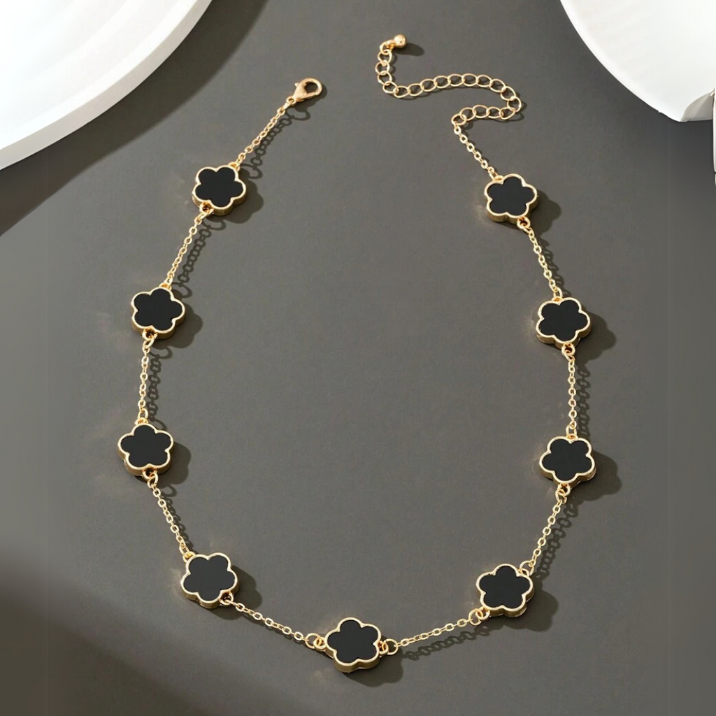 Clover Pendant Necklace