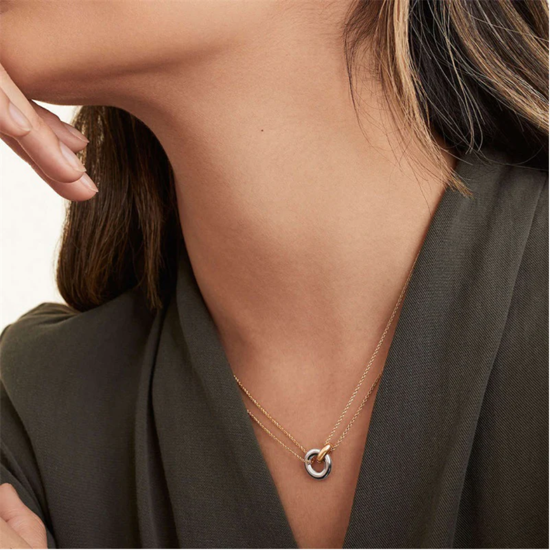 Finelure Hoop Pendant Chain Necklace